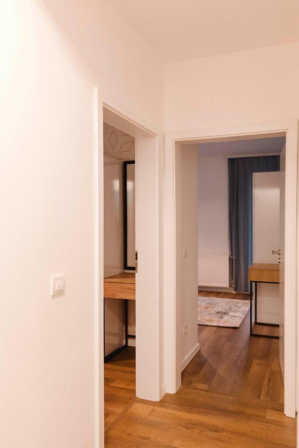 Lina - Prn, Tower Prishtina Apartment Prishtine Bagian luar foto